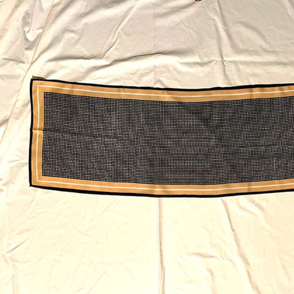 Vintage Polka Dot Pattern Scarf